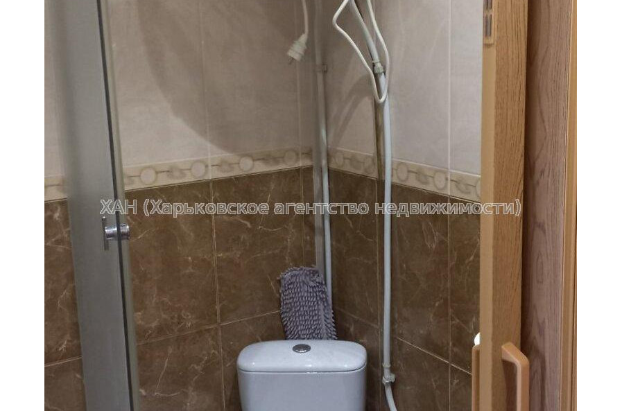 Продам квартиру, Морозова ул. , 1  ком., 18 м², капитальный ремонт 