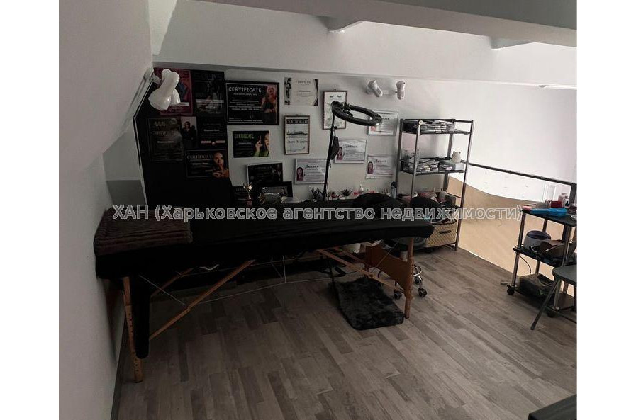 Продам квартиру, Героев Харькова просп. , 1 кім., 28 м², капитальный ремонт 