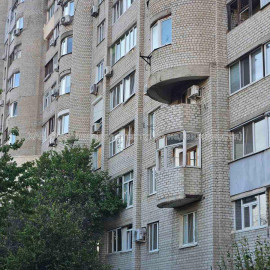 Продам квартиру, Победы просп. , 1  ком., 37 м², советский ремонт