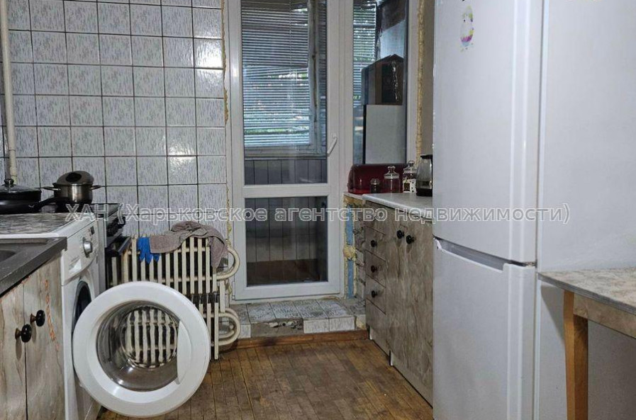 Продам квартиру, Победы просп. , 1  ком., 37 м², советский ремонт 