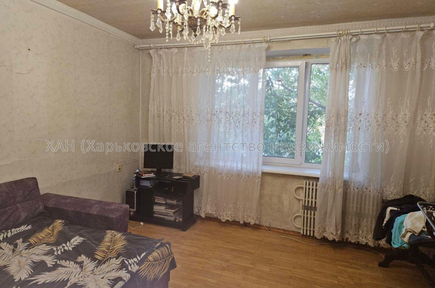 Продам квартиру, Победы просп. , 1  ком., 37 м², советский ремонт 