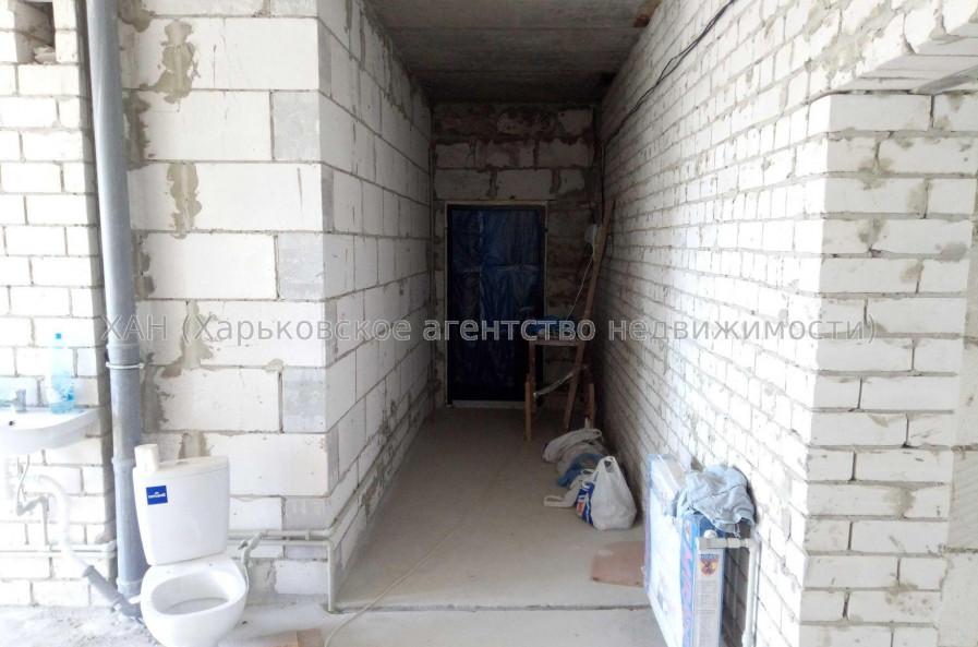 Продам квартиру, Библика ул. , 2 кім., 60 м², без внутренних работ 