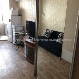 Продам квартиру, Шевченковский пер. , 1  ком., 19 м², евроремонт