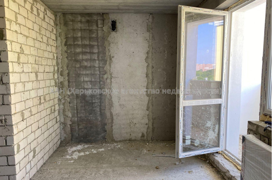 Продам квартиру, Черновский пер. , 1 кім., 33 м², без внутренних работ 