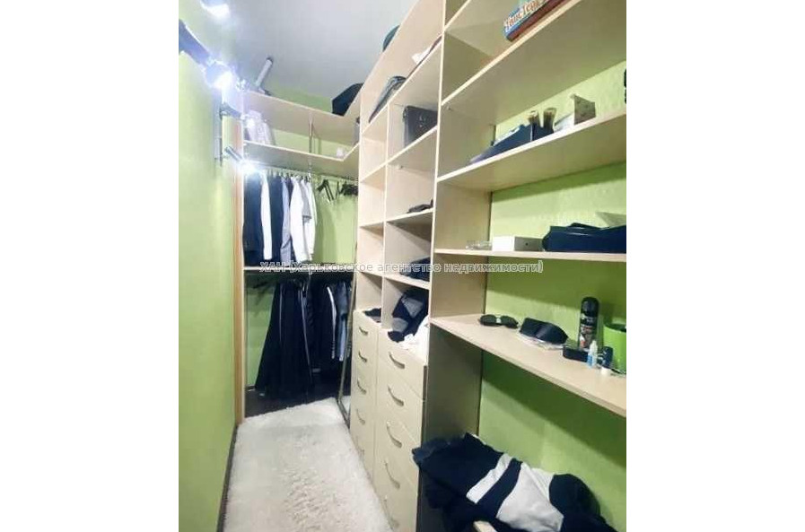 Продам квартиру, Полтавский Шлях ул. , 5  ком., 132 м², авторский дизайн 