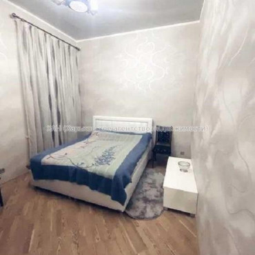 Продам квартиру, Полтавский Шлях ул. , 5 кім., 132 м², авторский дизайн 
