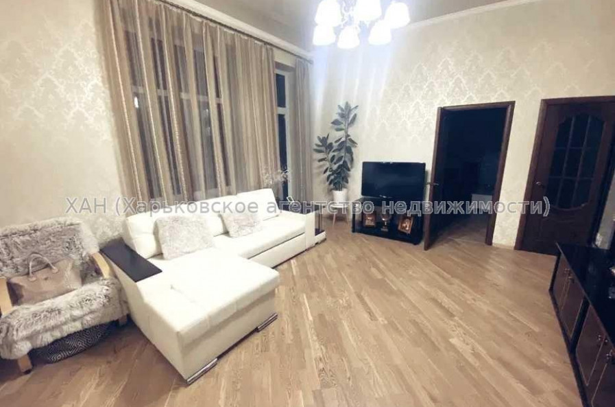 Продам квартиру, Полтавский Шлях ул. , 5  ком., 132 м², авторский дизайн 