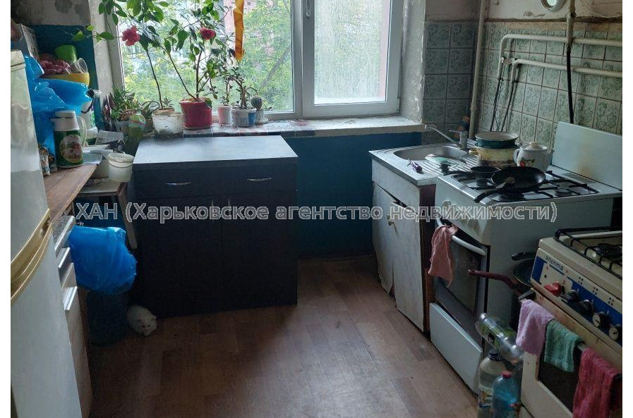 Продам квартиру, 12 Апреля ул. , 1 кім., 17 м², косметический ремонт 