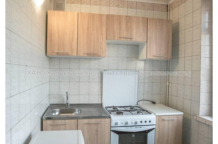 Продам квартиру, Валентиновская ул. , 3  ком., 64 м², косметический ремонт 