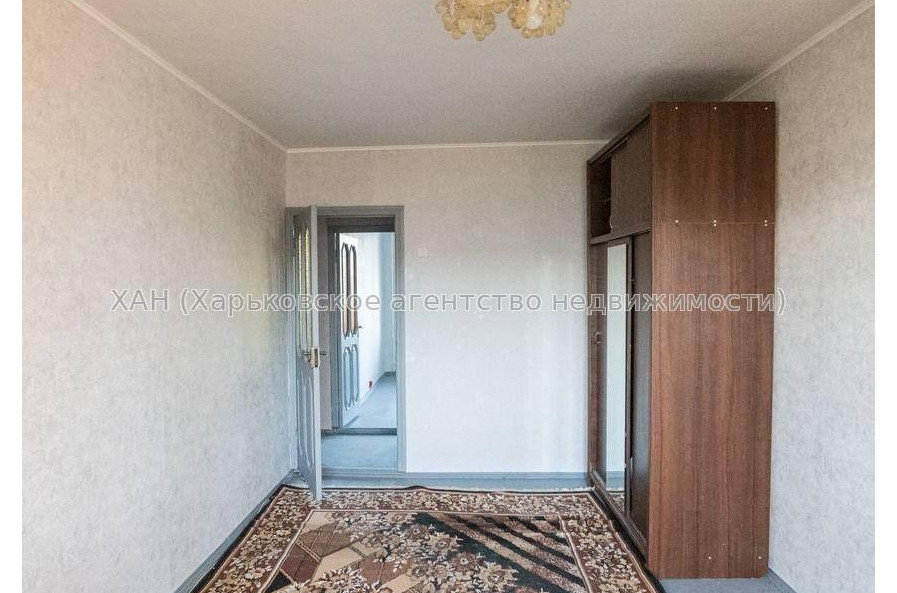 Продам квартиру, Валентиновская ул. , 3  ком., 64 м², косметический ремонт 