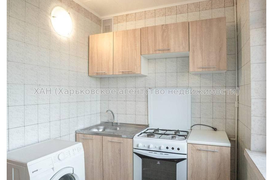 Продам квартиру, Валентиновская ул. , 3  ком., 64 м², косметический ремонт 