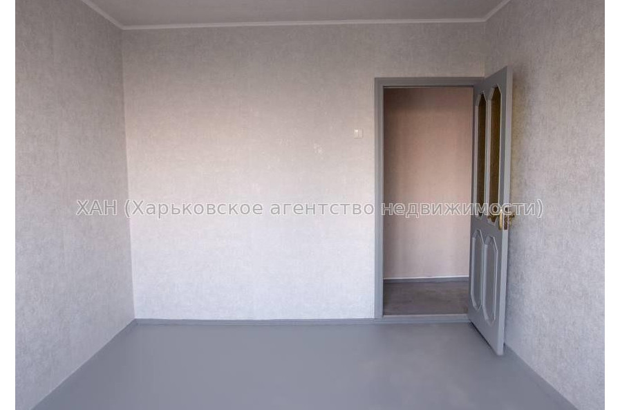 Продам квартиру, Валентиновская ул. , 3  ком., 64 м², косметический ремонт 