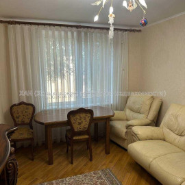 Продам квартиру, Тракторостроителей просп. , 3 кім., 64 м², евроремонт