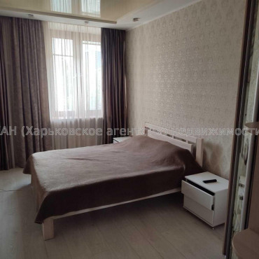 Продам квартиру, Науки просп. , 2  ком., 65 м², капитальный ремонт 