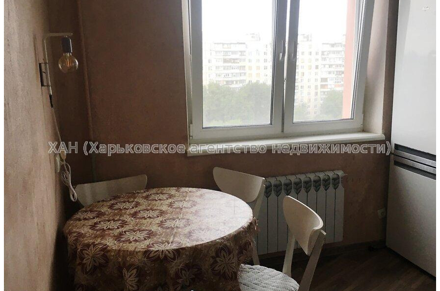 Продам квартиру, Тракторостроителей просп. , 1 кім., 32.30 м², капитальный ремонт 