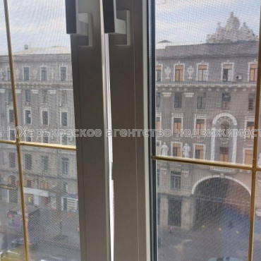 Продам квартиру, Конституции площ. , 3  ком., 76 м², косметический ремонт 