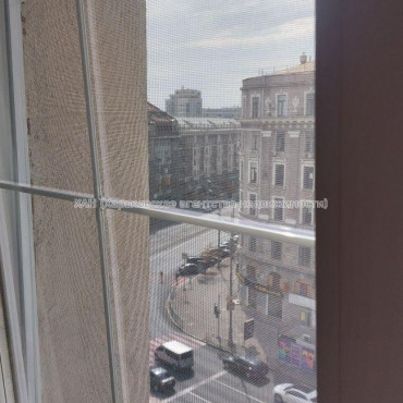 Продам квартиру, Конституции площ. , 3  ком., 76 м², косметический ремонт 