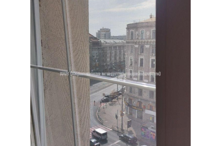 Продам квартиру, Конституции площ. , 3  ком., 76 м², косметический ремонт 