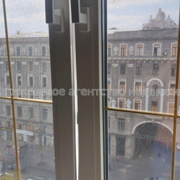 Продам квартиру, Конституции площ. , 3  ком., 76 м², косметический ремонт 