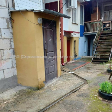 Продам квартиру, Крутогорский пер. , 3 , 2 кім., 43 м², косметический ремонт 