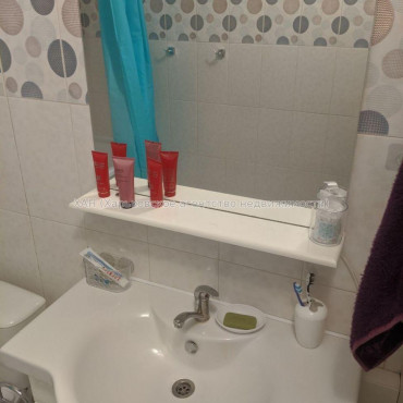 Продам квартиру, Роганская ул. , 2  ком., 72 м², евроремонт 