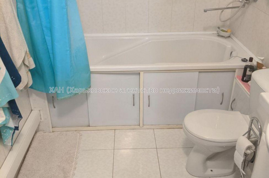 Продам квартиру, Роганская ул. , 2 кім., 72 м², евроремонт 