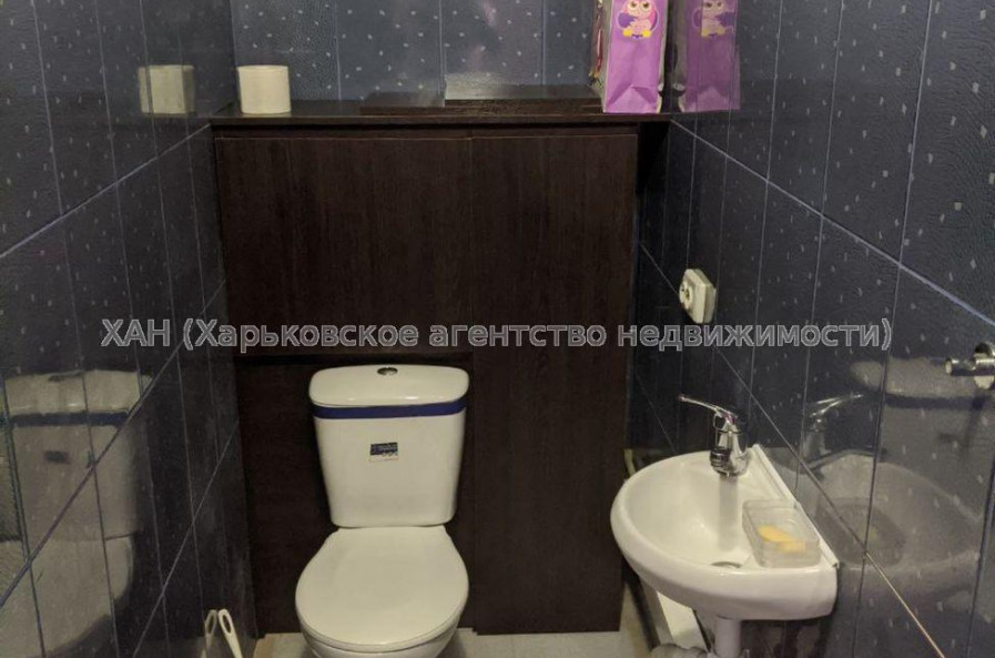 Продам квартиру, Роганская ул. , 2  ком., 72 м², евроремонт 