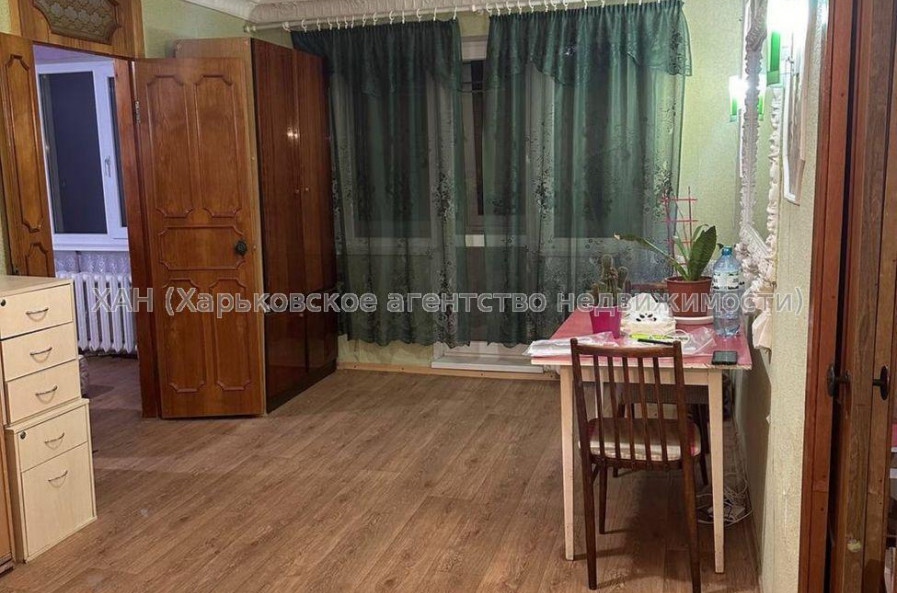 Продам квартиру, Бригады Хартия ул. , 2 кім., 43 м², косметический ремонт 