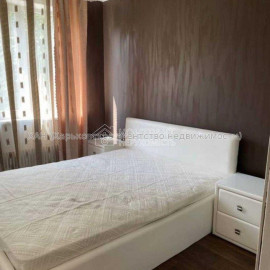 Продам квартиру, Победы просп. , 2  ком., 46 м², евроремонт