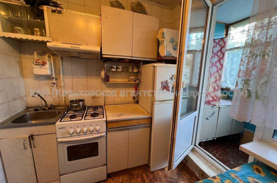 Продам квартиру, Победы просп. , 1 кім., 38 м², советский ремонт 