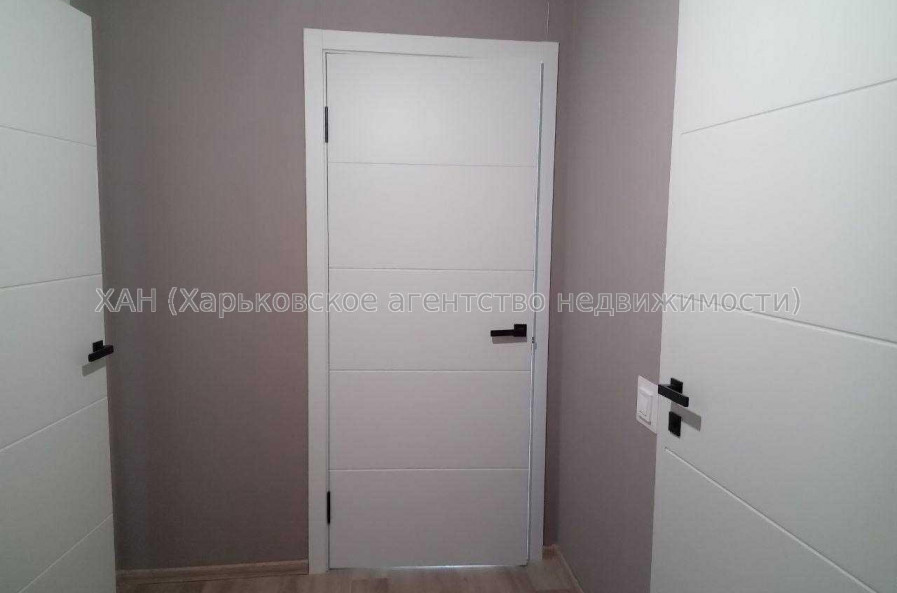 Продам квартиру, Льва Ландау просп. , 1  ком., 37 м², частичный ремонт 