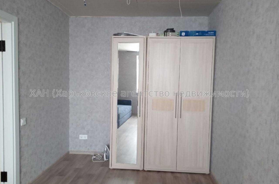 Продам квартиру, Льва Ландау просп. , 1  ком., 37 м², частичный ремонт 