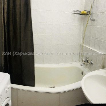 Продам квартиру, Клочковская ул. , 1 кім., 38 м², капитальный ремонт 