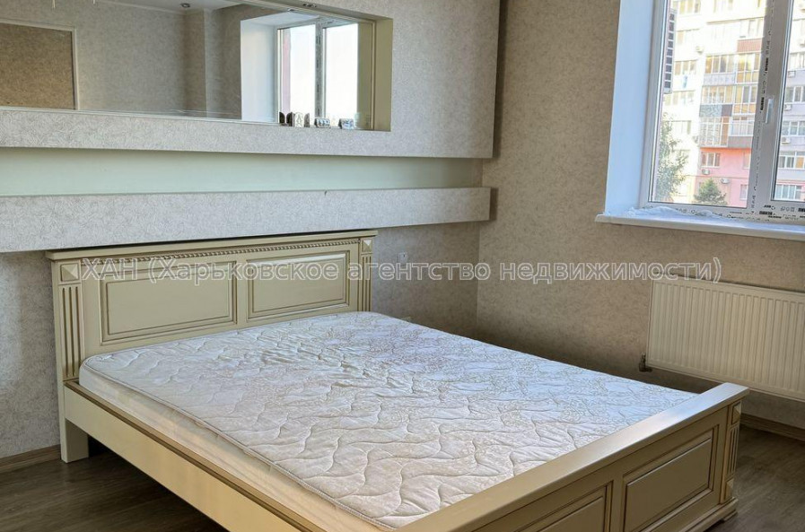 Продам квартиру, Кричевского ул. , 2 кім., 80 м², евроремонт 