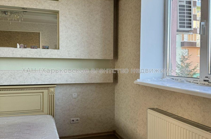 Продам квартиру, Кричевского ул. , 2 кім., 80 м², евроремонт 