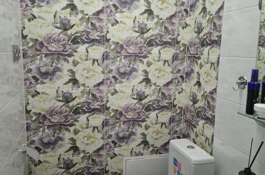 Продам квартиру, Гвардейцев Широнинцев ул. , 3 кім., 120 м², авторский дизайн 