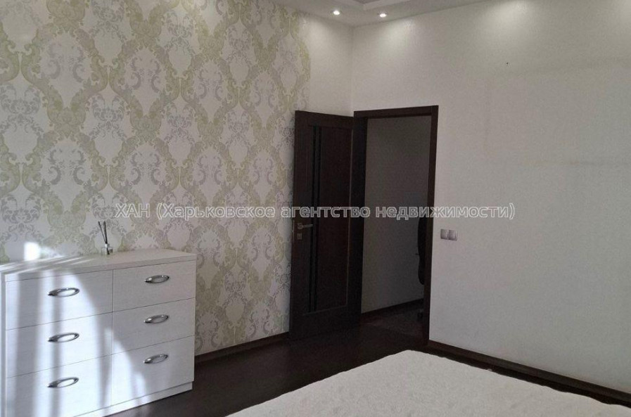 Продам квартиру, Гвардейцев Широнинцев ул. , 3  ком., 120 м², авторский дизайн 