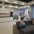 Продам квартиру, Гвардейцев Широнинцев ул. , 3 кім., 120 м², авторский дизайн 