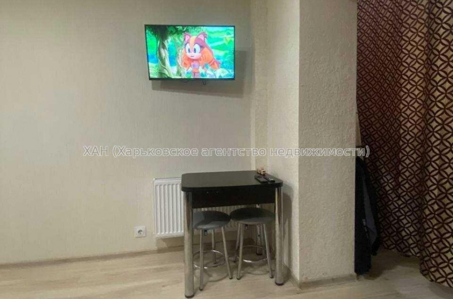 Продам квартиру, Академиков Ахиезеров ул. , 1  ком., 20 м², капитальный ремонт 