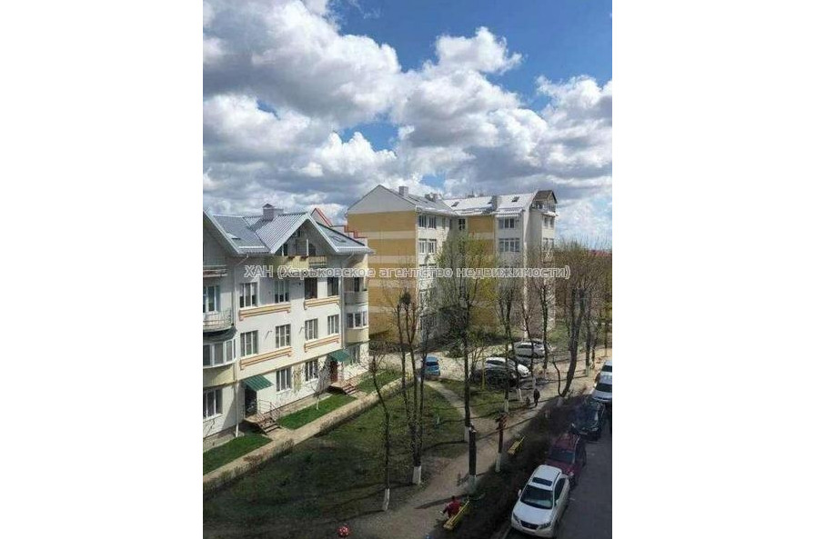 Продам квартиру, Переяславская ул. , 1 кім., 67 м², частичный ремонт 