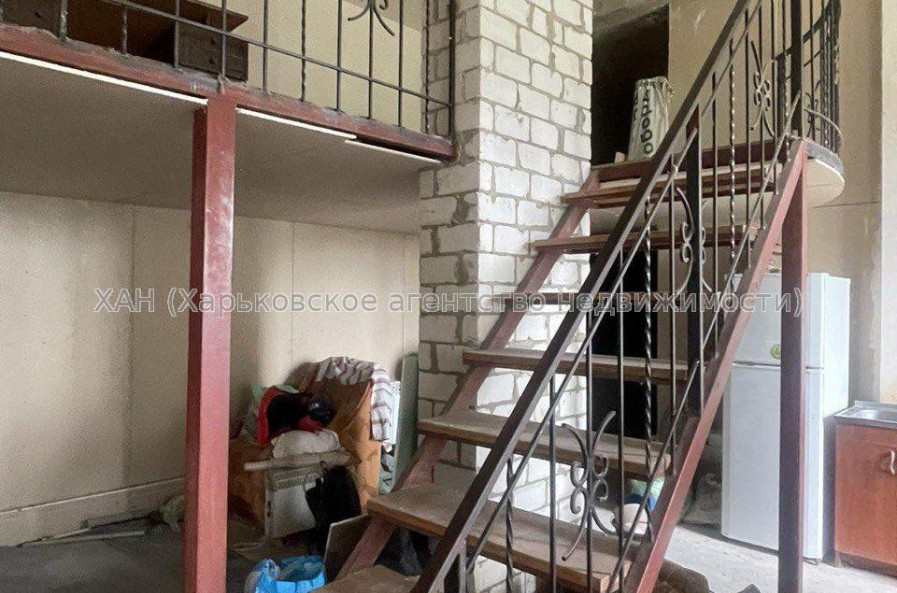 Продам квартиру, Переяславская ул. , 1  ком., 67 м², частичный ремонт 
