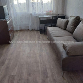 Продам квартиру, Победы просп. , 1 кім., 33 м², косметический ремонт