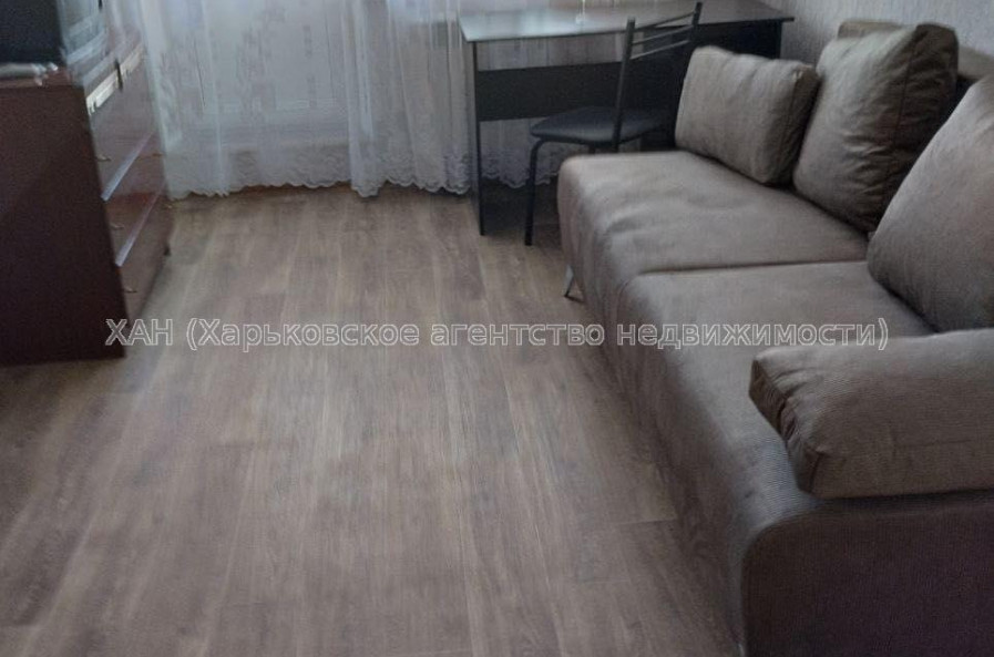 Продам квартиру, Победы просп. , 1 кім., 36 м², косметический ремонт 