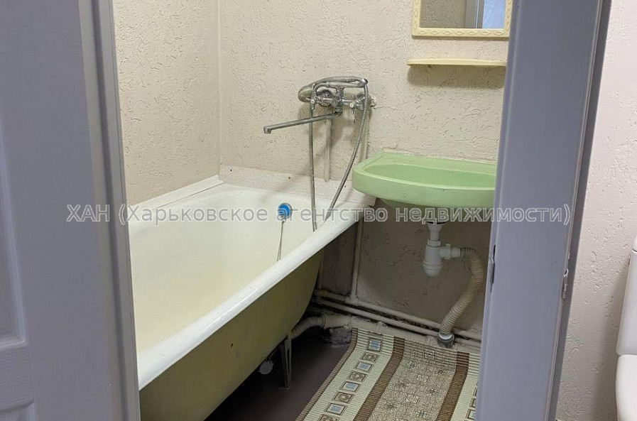 Продам квартиру, Победы просп. , 1 кім., 36 м², косметический ремонт 