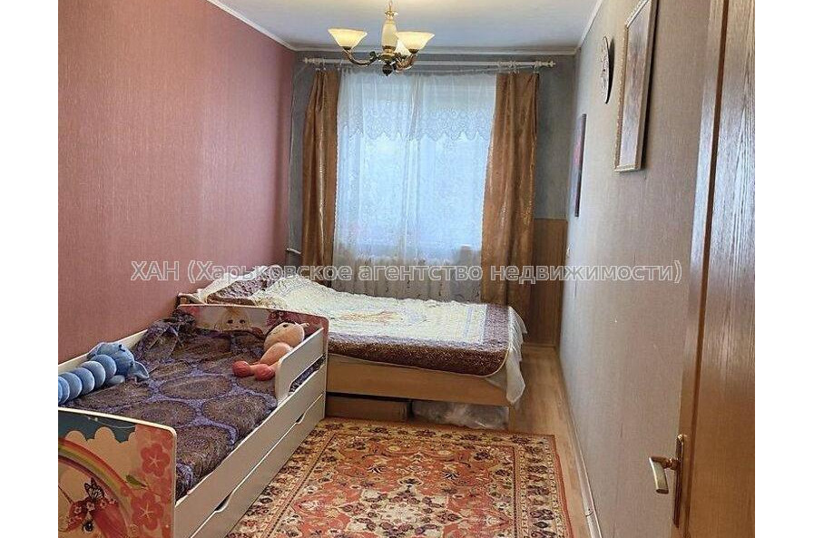 Продам квартиру, Владислава Зубенко ул. , 2 кім., 45 м², косметический ремонт 