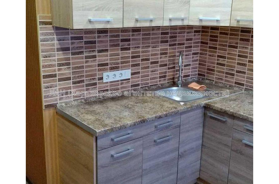Продам квартиру, Домостроительная ул. , 1 кім., 41 м², капитальный ремонт 