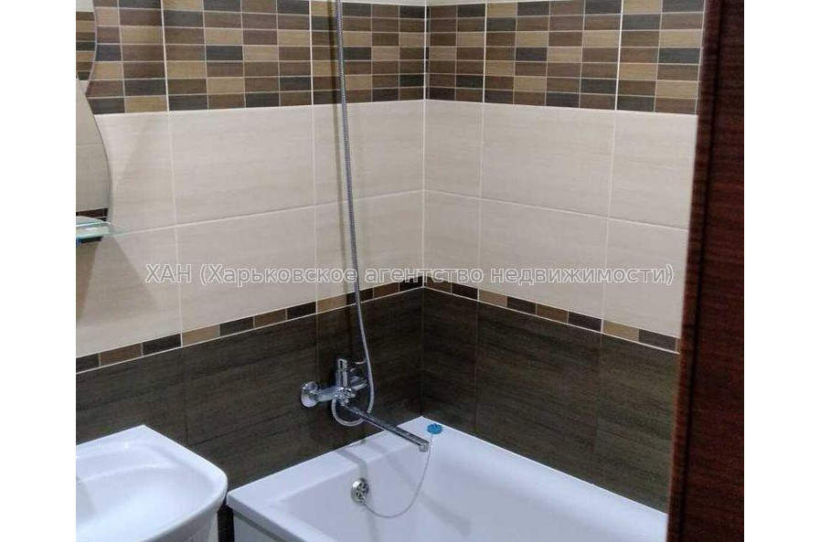 Продам квартиру, Домостроительная ул. , 1 кім., 41 м², капитальный ремонт 