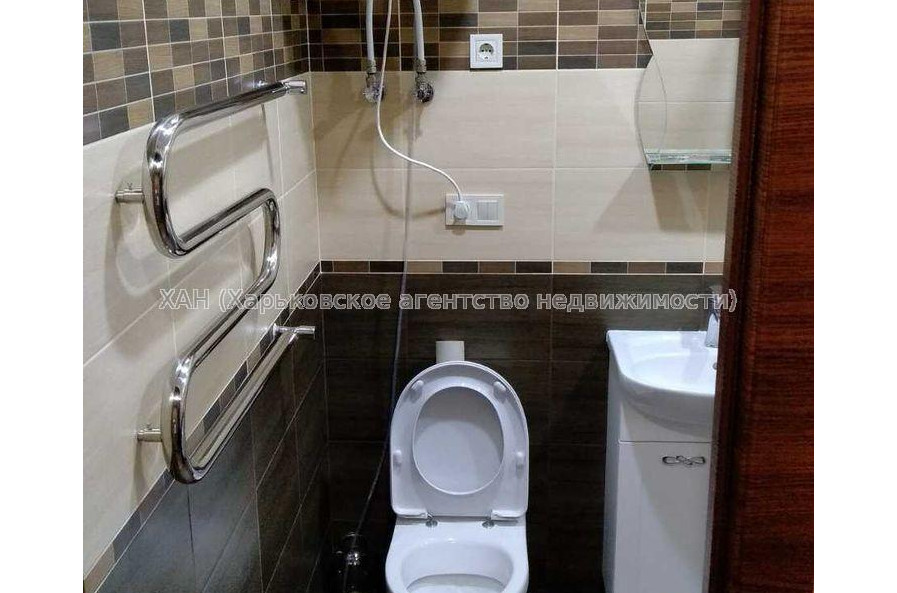 Продам квартиру, Домостроительная ул. , 1 кім., 41 м², капитальный ремонт 