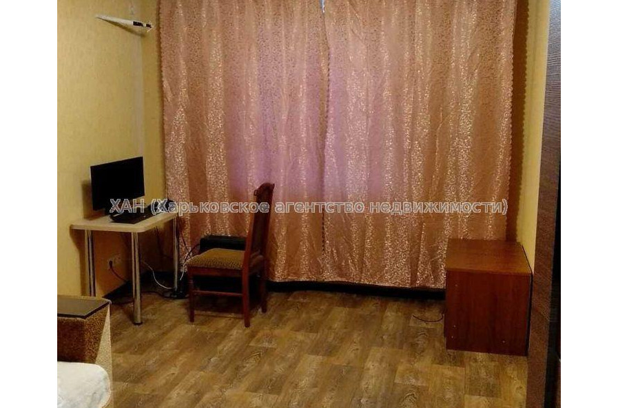 Продам квартиру, Домостроительная ул. , 1 кім., 41 м², капитальный ремонт 