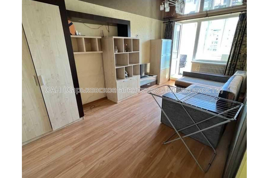 Продам квартиру, Победы просп. , 1  ком., 33 м², капитальный ремонт 